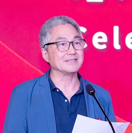 “陆老师，与你相遇，好幸运！”